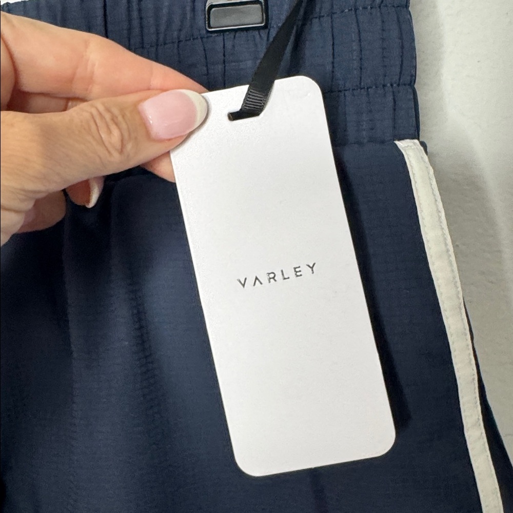 Varley Arlington Running Short 2" Navy Blue Nights NWT - Picture 8 of 9
